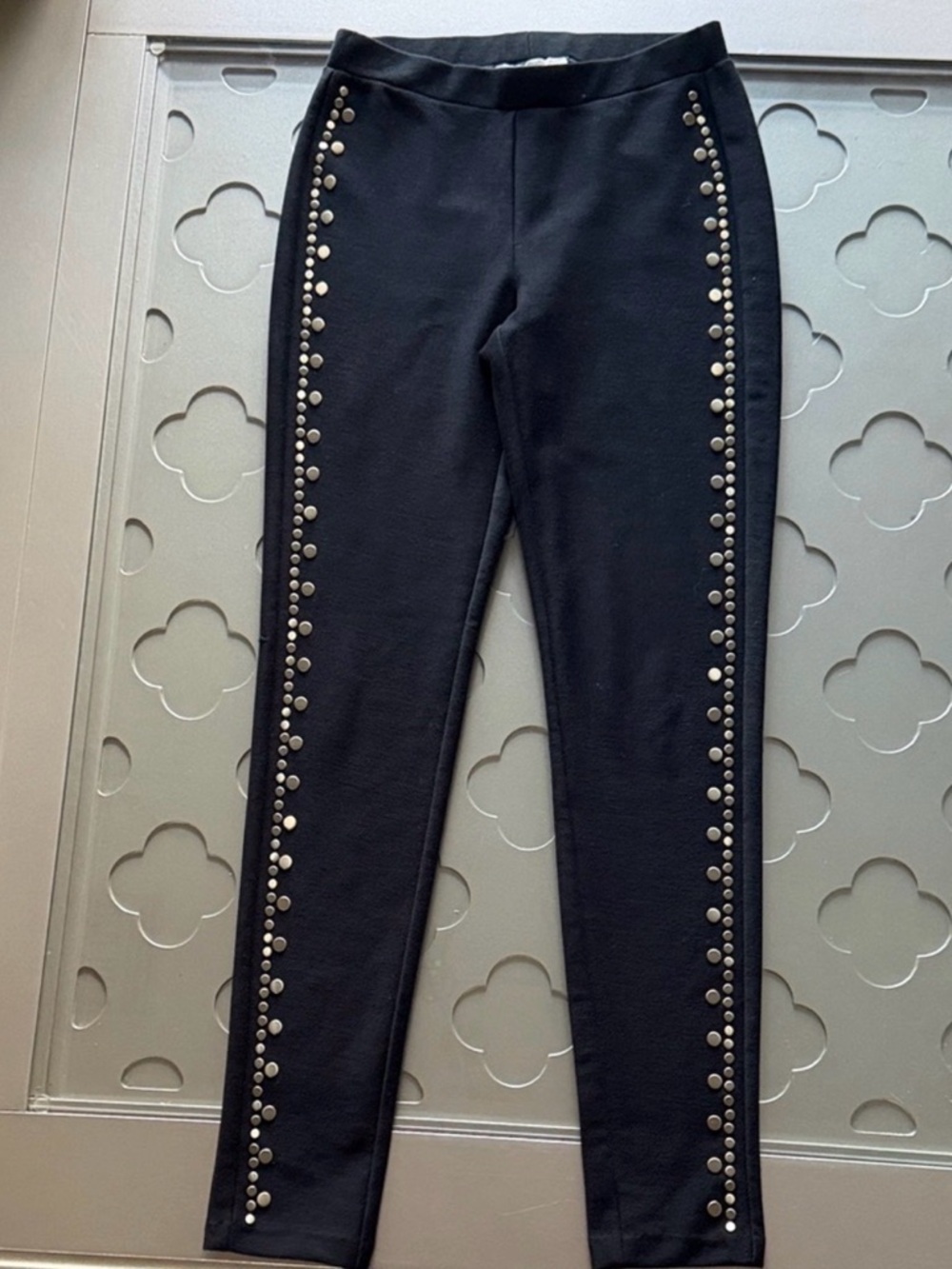 MICHAEL KORS Black Gold Studded Leggings XS Pull On Skinny Stretch Pants - Picture 4 of 16